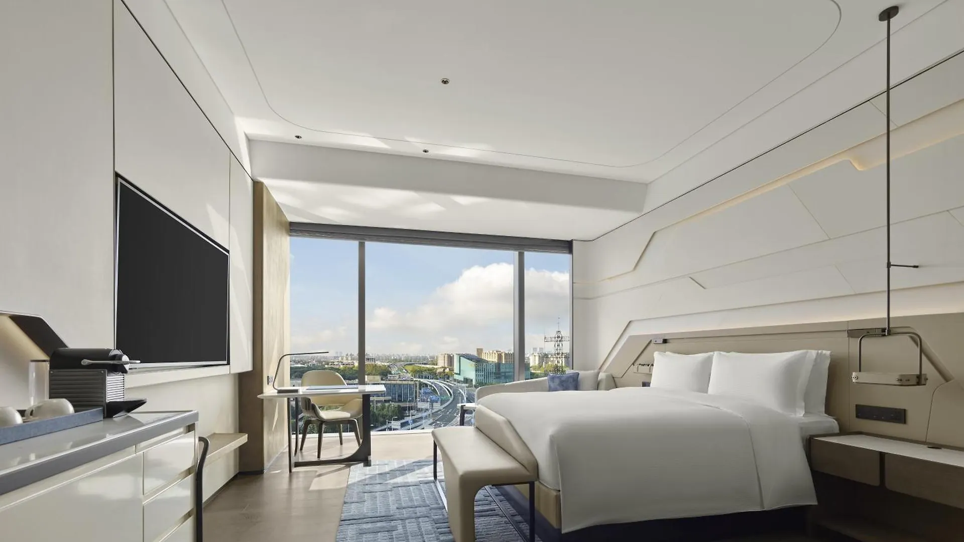 Hilton Shanghai Hongqiao International Airport ホテル